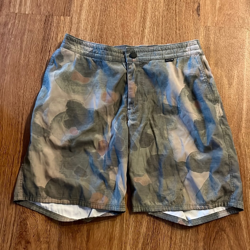 Hurley boys camo shorts